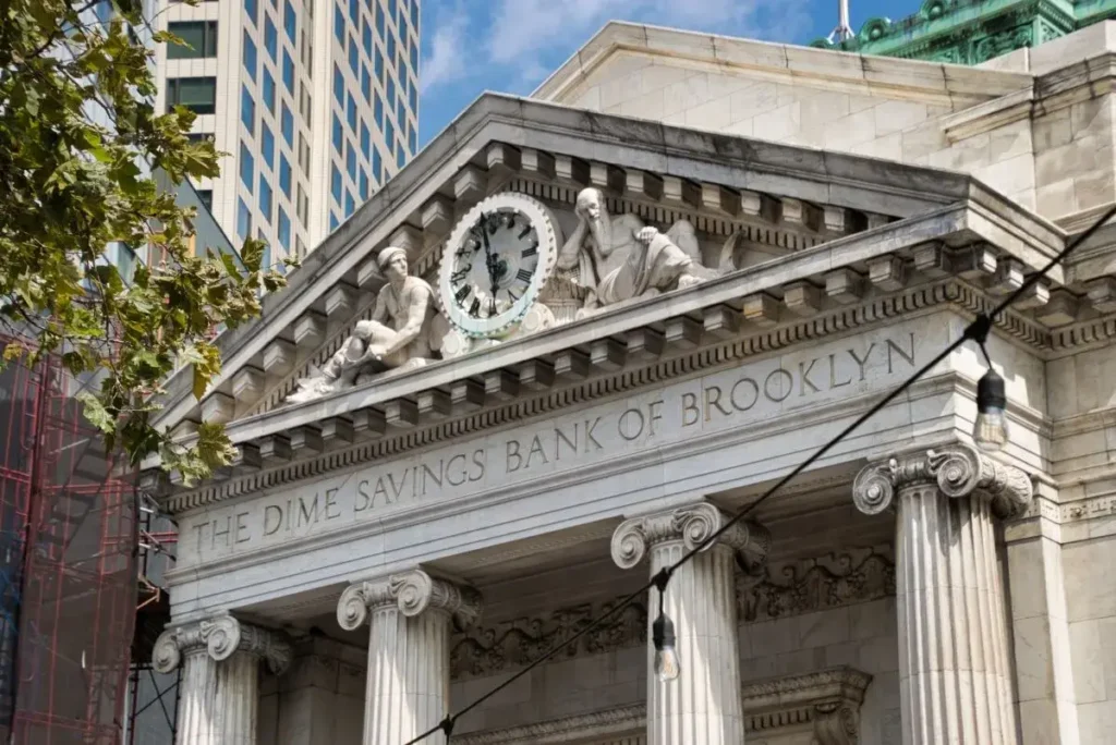 Strategies for savings banks to stay ahead in the competitive landscape 