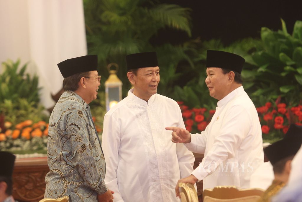 China-Indonesia relationship: China President Xi Jinping and Indonesia President-elect Prabowo Subianto shaking hands during a diplomatic meeting.
