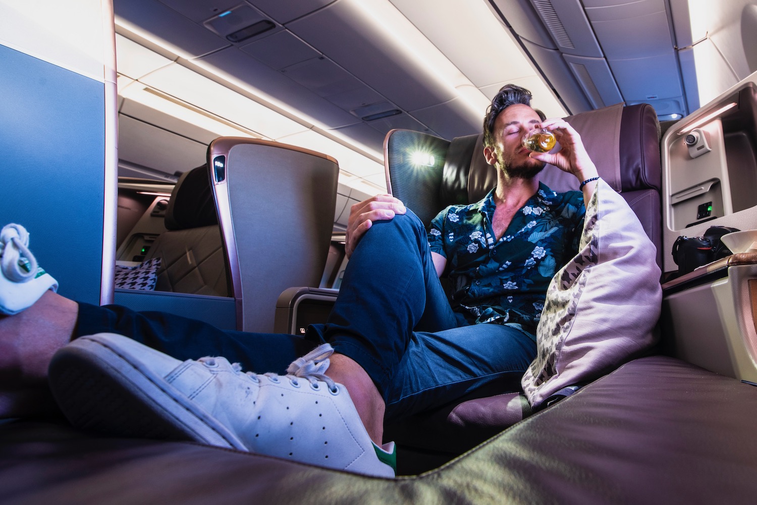 Entertainment and Connectivity in SQ Business Class