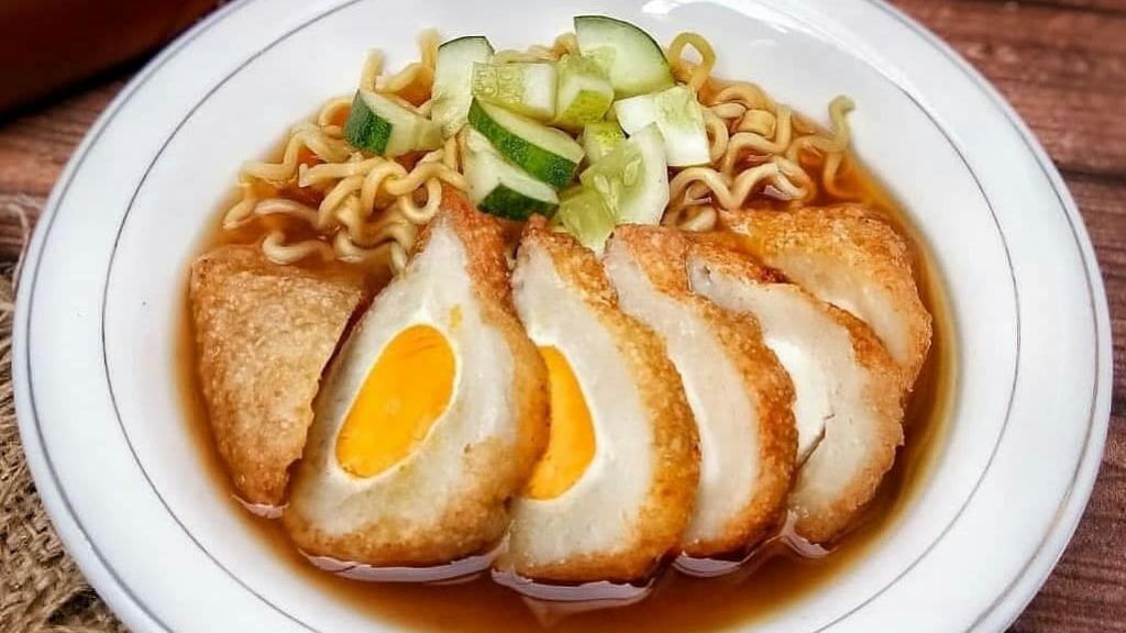 kelezatan pempek kapal selam