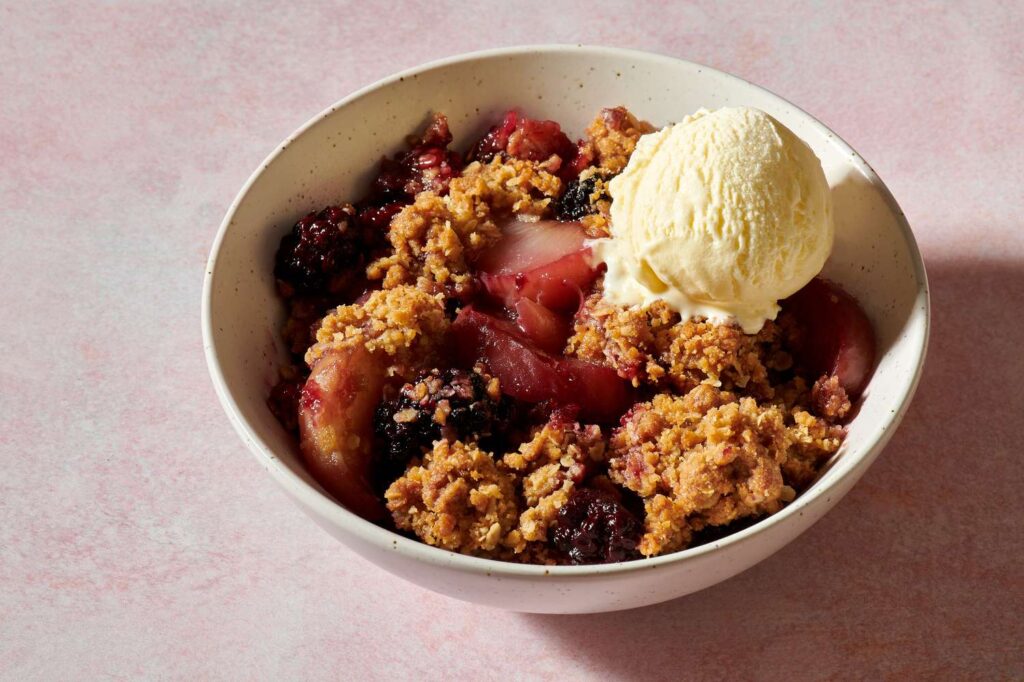 Blackberry Crisp