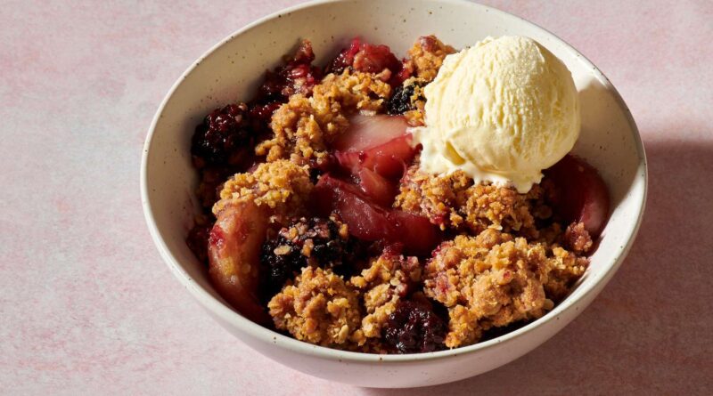 Blackberry Crisp