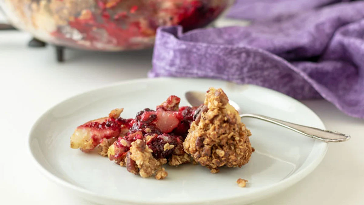Making Blackberry Crisp at Home