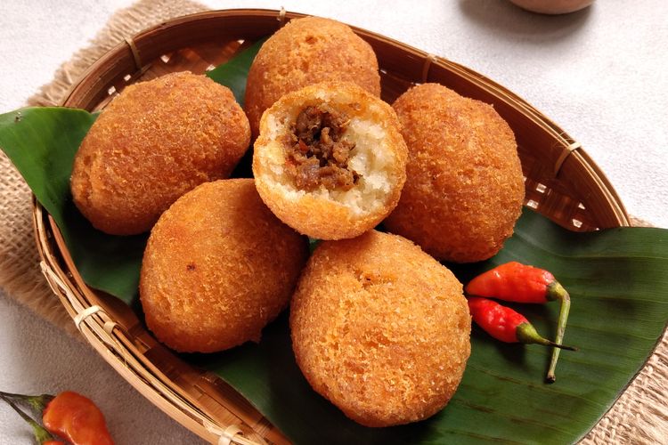 Combro Super Pedas, kudapan khas Jawa Barat dengan sensasi pedas yang menggigit