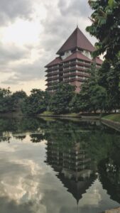 Universitas