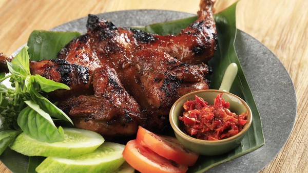 ayam-bakar-nikmatnya-hidangan-tradisional-selera
