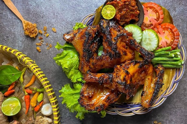 ayam-bakar-nikmatnya-hidangan-tradisional-selera