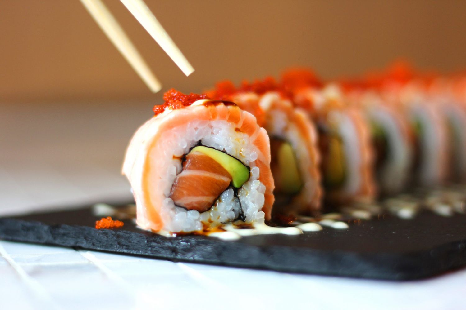 sushi-warisan-kuliner-jepang-yang-mendunia
