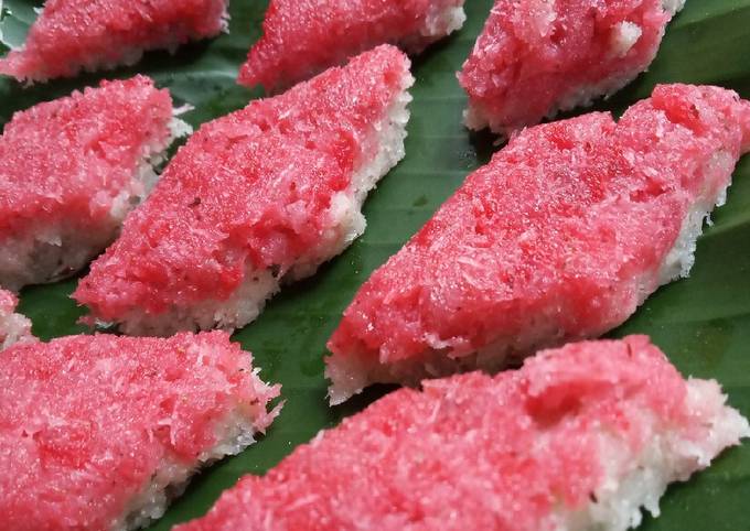 awuk-awuk-kue-tradisional-yang-menggoda-selera