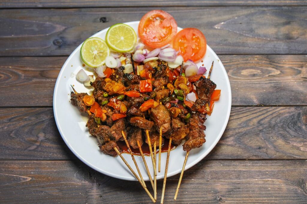Sate Kambing: Daging Empuk dan Gurih dengan Aroma Rempah yang Menggugah Selera