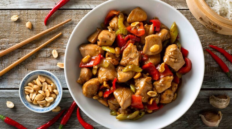 Ayam Kung Pao: Hidangan Khas Sichuan dengan Sensasi Pedas dan Gurih