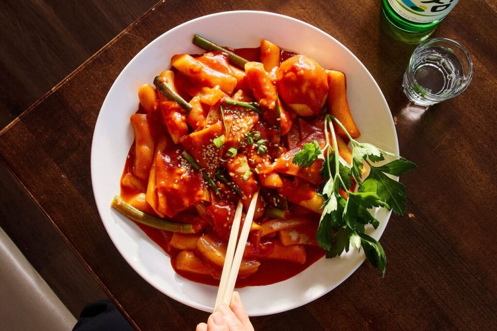 Tteokbokki Spicy: Kelezatan yang Membuatnya Selalu Dicari di Restoran Korea