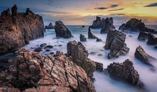 Pantai Gigi Hiu: Keindahan yang Menyimpan Banyak Cerita dan Pelajaran