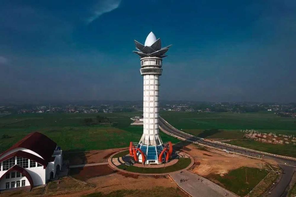 Menara Pandang: Spot Rahasia Bikin Tenang di Tengah Riuhnya Kota