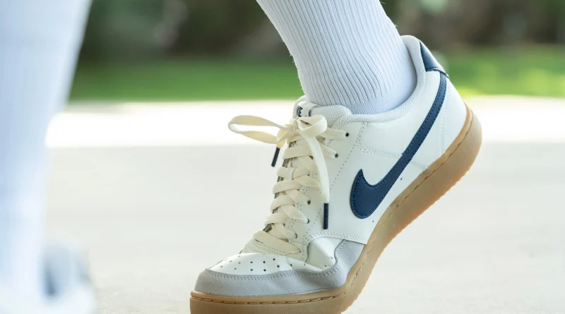 Nike Court Vision Low